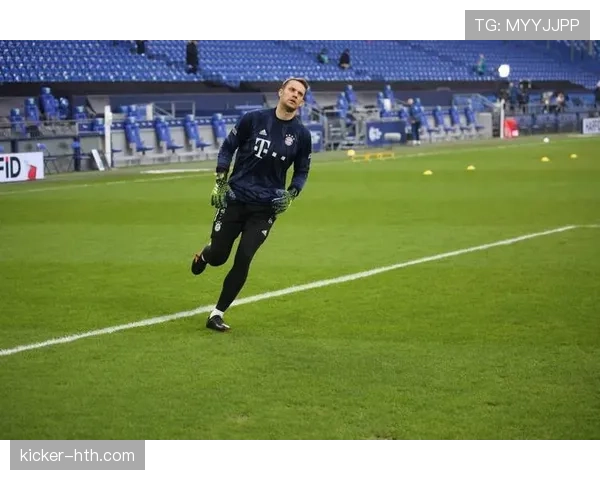 从沙尔克青训到世界第一门将：诺伊尔的崛起之路